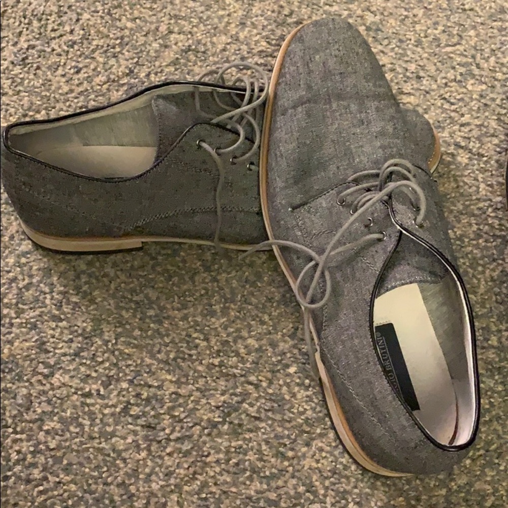 Grey dress shoes